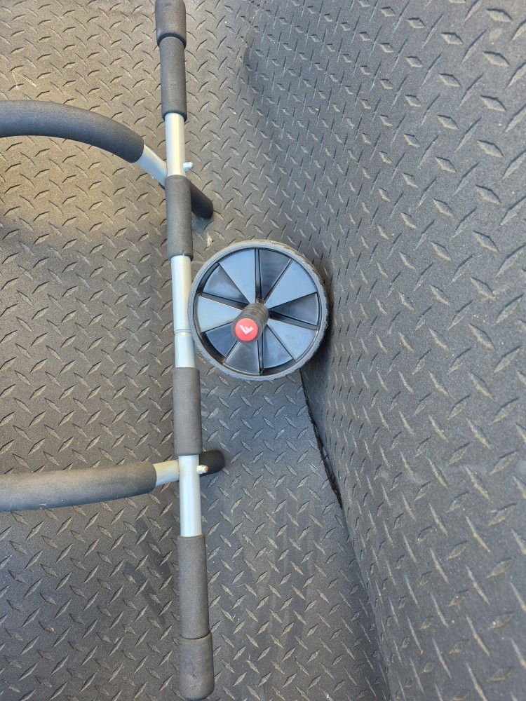 Pull Up Bar And Ab Wheel 
