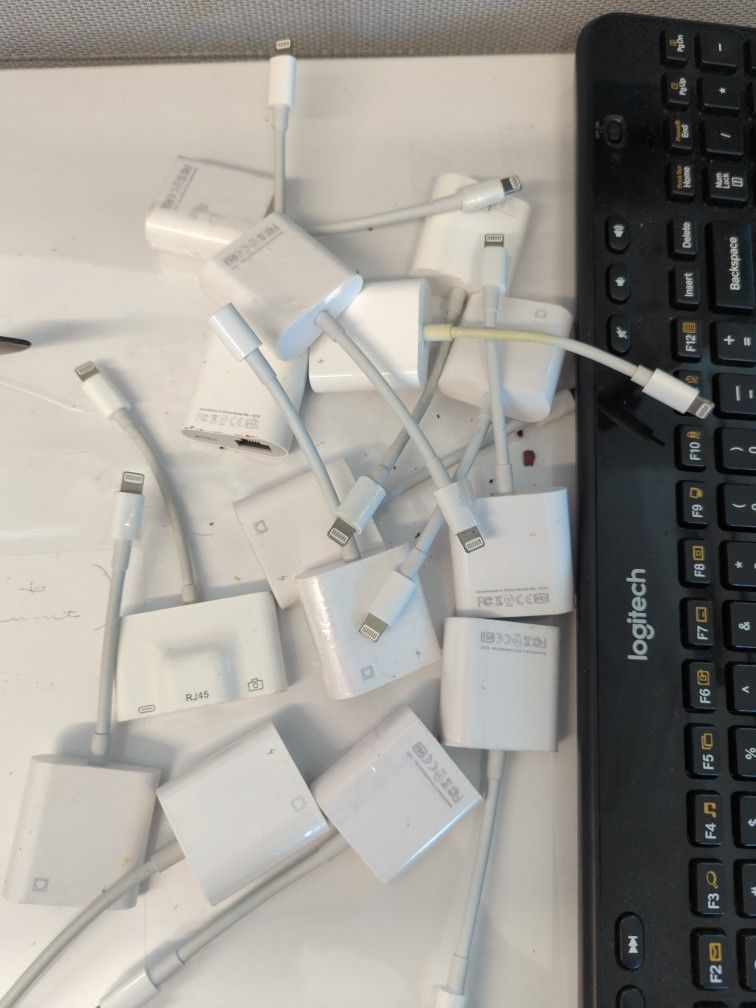 iPhone/iPad Adapters