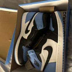 Brand New Mens Air Jordan Retro 1 UNC Toe