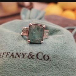Tiffany 2k Natural Emerald Custom Ring 10.9 Gram Size 9 3/4