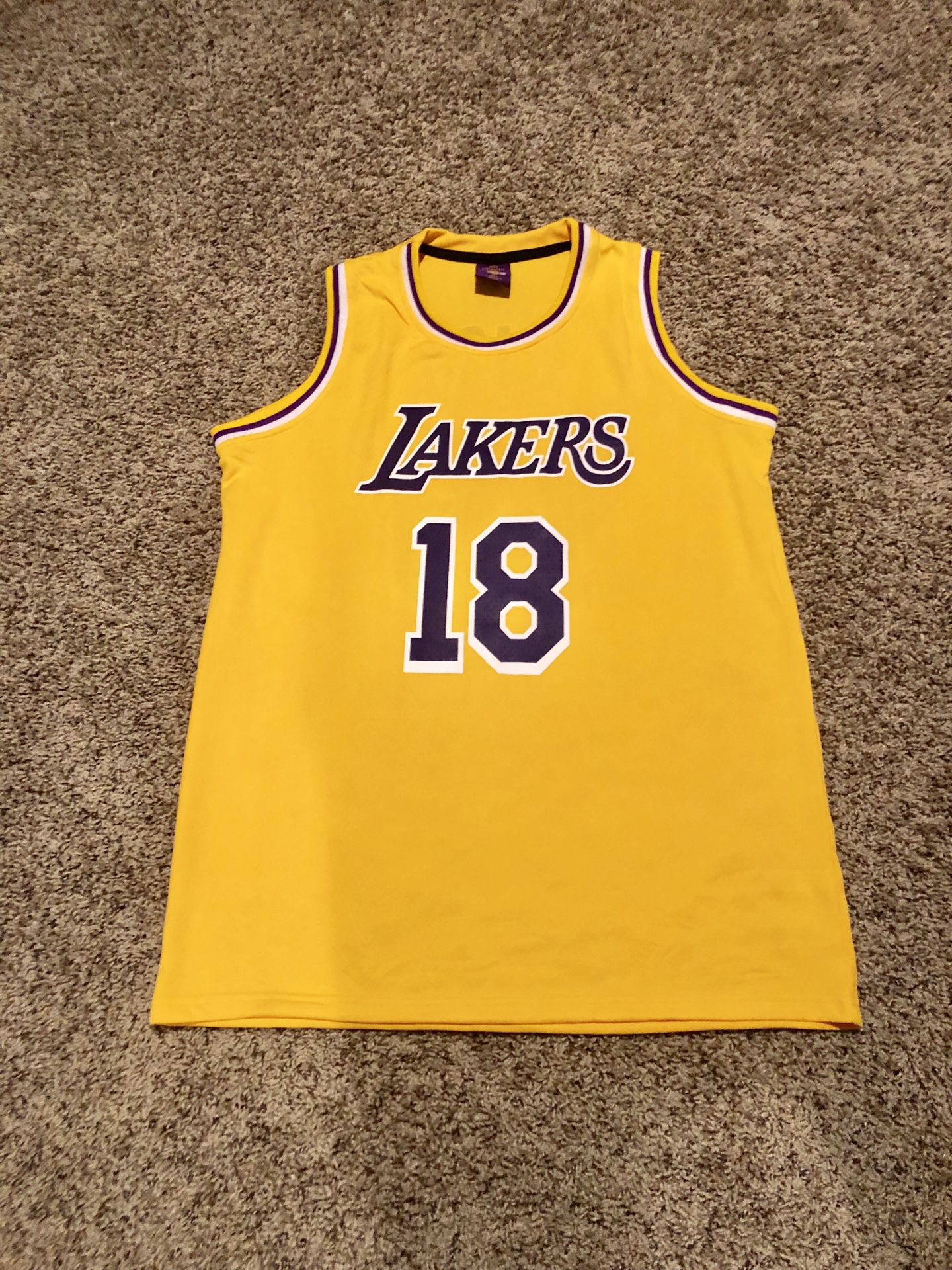 XL Lakers #18 , 19 Wish Jersey
