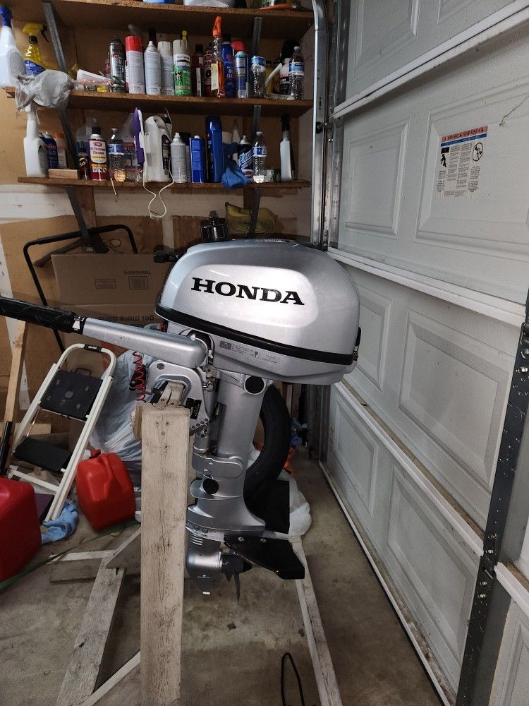 2022 Honda 4 Stroke 5hp. Outboard