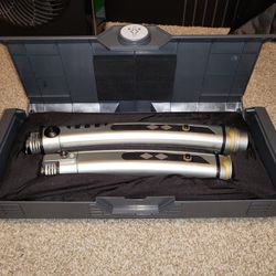Ahsoka Tano Legacy Lightsaber Black Inlay