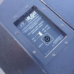 Pevey Speaker System  W Mixer