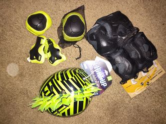 Light-Up LED Mohawk Bike/Skate Helmet and 2 Pad Set