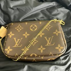 Louis Vuitton Mini Pochette