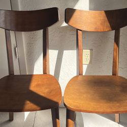 🪑 Set of 2 Modern Dining Chairs – Stylish + Sturdy – $40