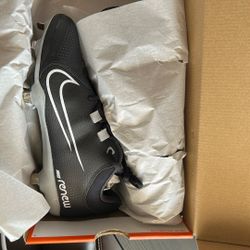 Nike Cleats Size 9