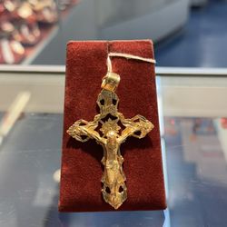 Cross pendant