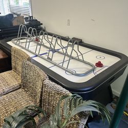 Air Hockey Table