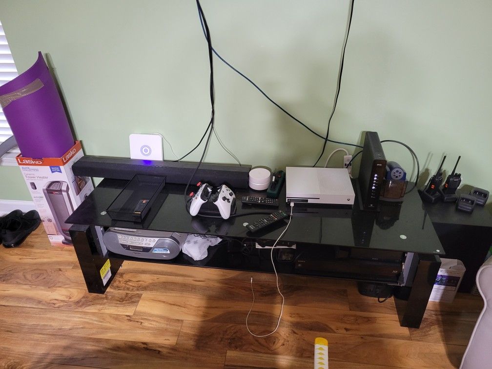Glass Coffee/Entertainment Table