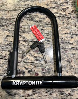 Kryptonite U-lock with 2 keys