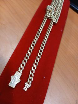 Cadena estilo monaco 14k oro solido