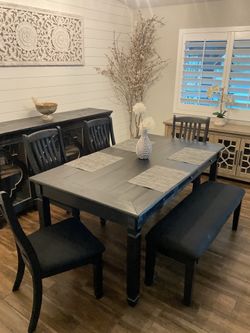 Dinning Table