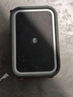 Skull candy blu tooth speaker