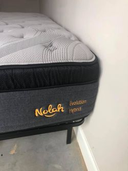 Nolah Mattress, Evolution 15'', King, Cover: Original Cover, Firmness: Luxury Firm Like New