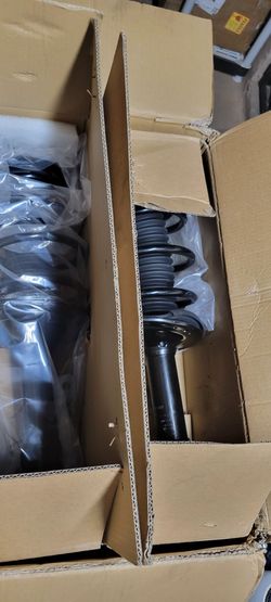 2012-----2017 Toyota Camry complete front struts