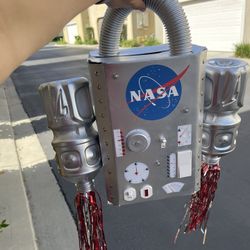 Astronaut jet pack 