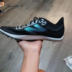 New balance track spikes