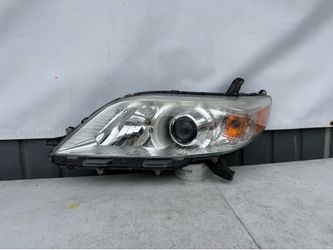 2011 2012 2013 2014 2015 Toyota Sienna Headlight headlamp LEFT DRIVER SIDE LH USED OEM ORIGINAL