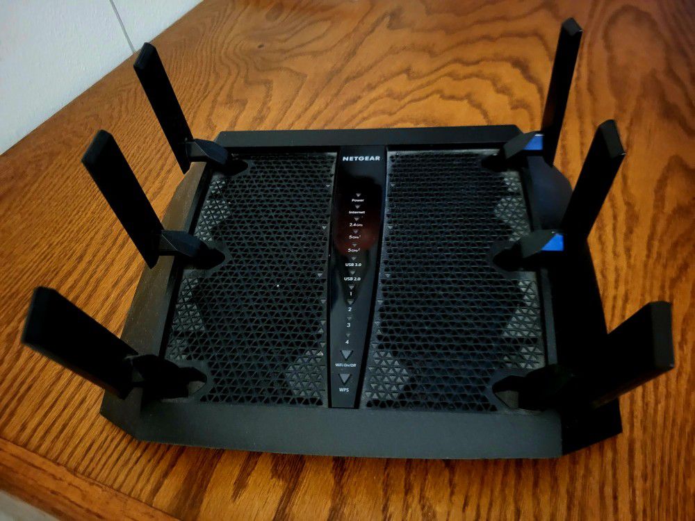 Nighthawk X6 Triband router. 