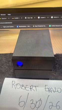 Glyph Technologies Atom RAID 4TB Thunderbolt 3 / USB-C Up to 950 MB/s Transfer Speeds   PM IF INTERESTED ASAP!!!  FAIRLY PRICED OBO within reason. Not