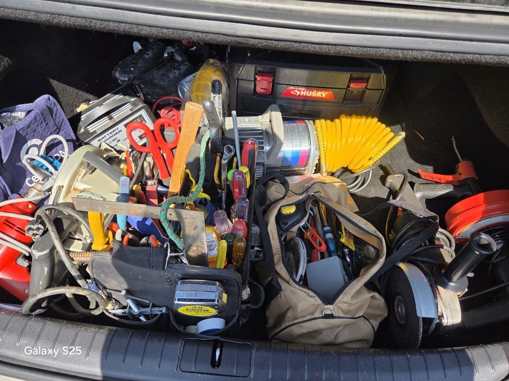 https://offerup.com/redirect/?o=VG9vbHMuZm9yLlNhbGU=.