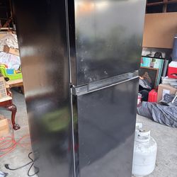 24 “ refrigerator