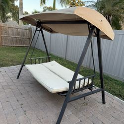 Outdoor Swing With Futon/couch Option