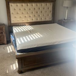 2 Twin Box Springs & King mattress 