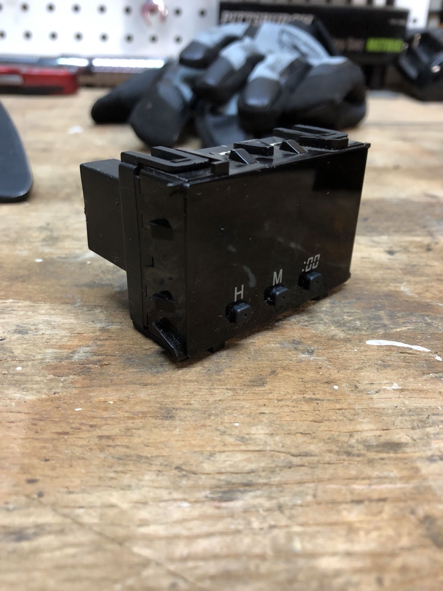 4Runner clock