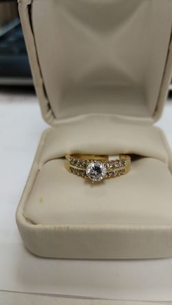 14K RING WITH ZIRCON
