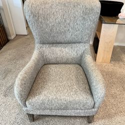 Comfy Upholstered Chair 