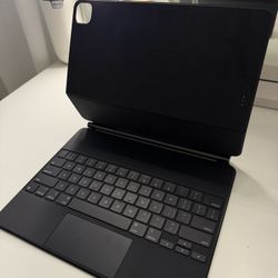 apple magic keyboard (ipad air 13in)