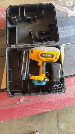 Dewalt Brad nailer