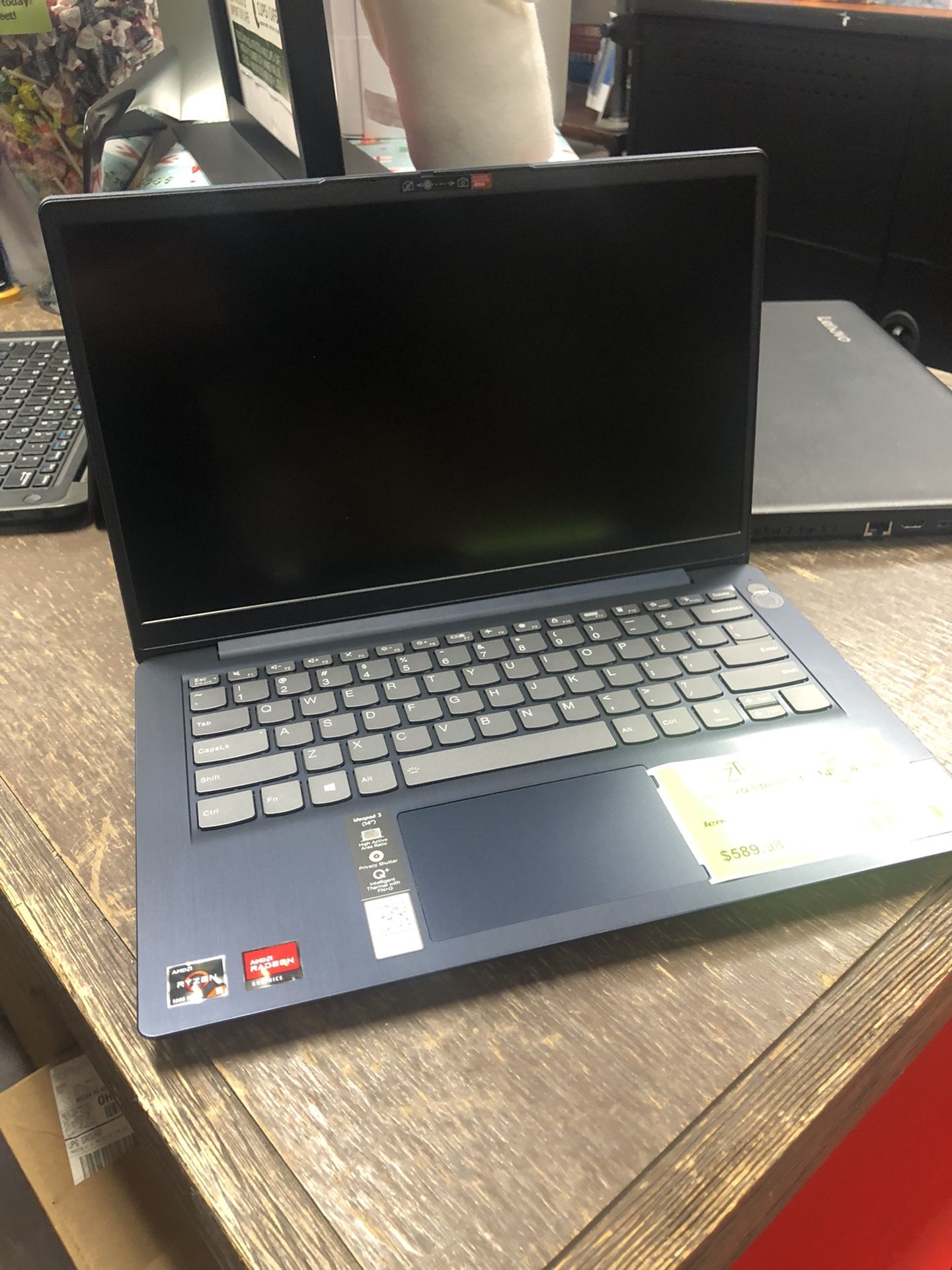 NEW Lenovo IdeaPad 3 Laptop 14” FHD Screen Windows 11 - 6 Cores 8GB RAM 256GB SSD BRAND NEW