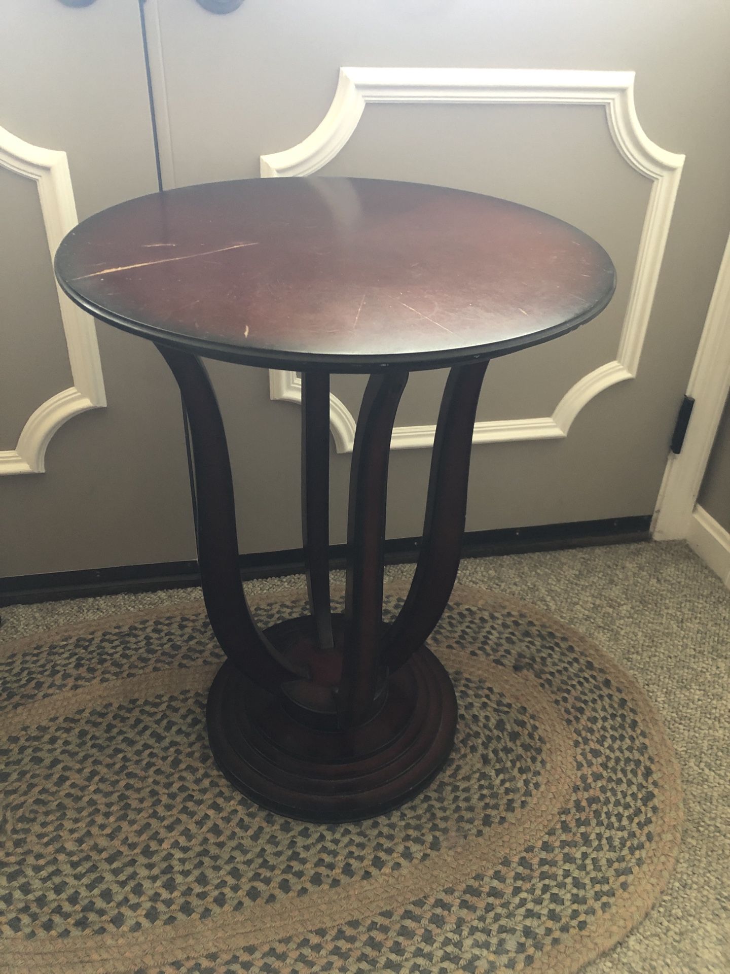 Vintage Bombay Pedestal Table.