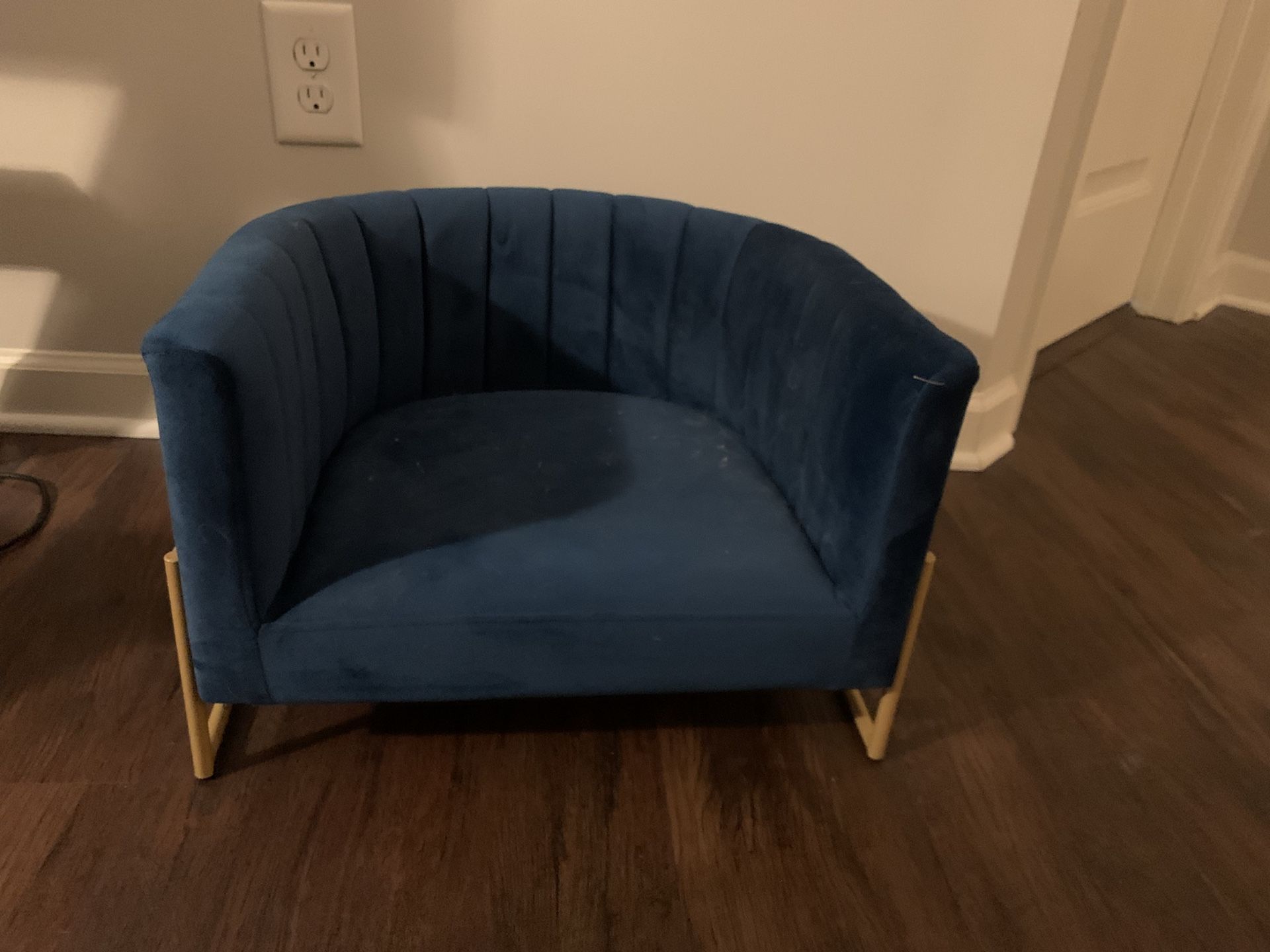 Cat Or Dog Bed Plush Chair $15