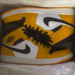 2 Pair Air Jordan 1 Mid Size 11 1/2