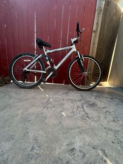 XG9000 Mt bike