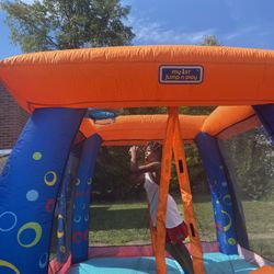 Bouncy House 