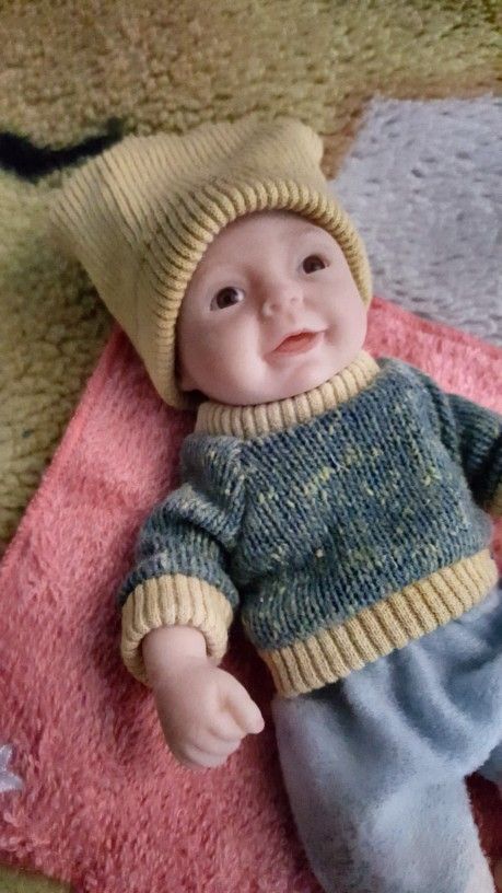 mini reborn silicone doll!