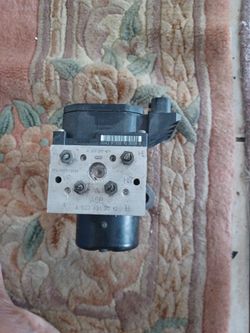 Benz E320 Abs Pump 