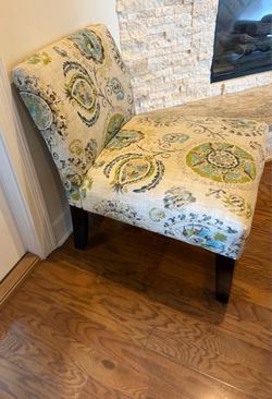 Accent chair