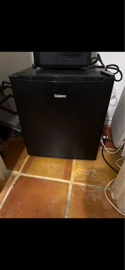 Galanz mini fridge
