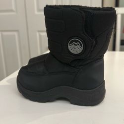 Boy Snow Boot Size 8  (3, 4, 5 Years Old)