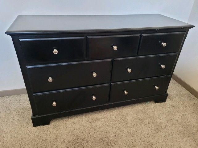 Dresser For Sale