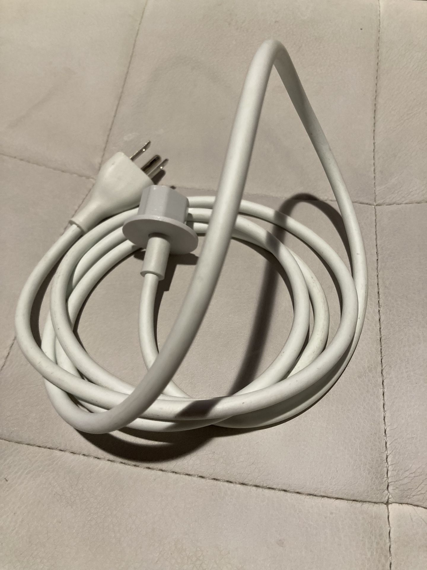 iMac Cable