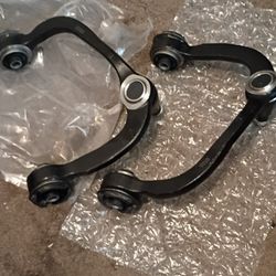 Front Upper Control Arm Set Ford / Lincoln