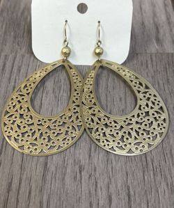 Elegant Gold Tone Statement Earrings 